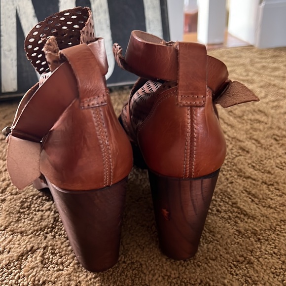 Free People Shoes - size 40 - Picture 4 of 5